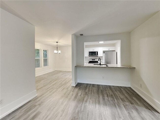 Photo - 4013 Hawthorne Cir