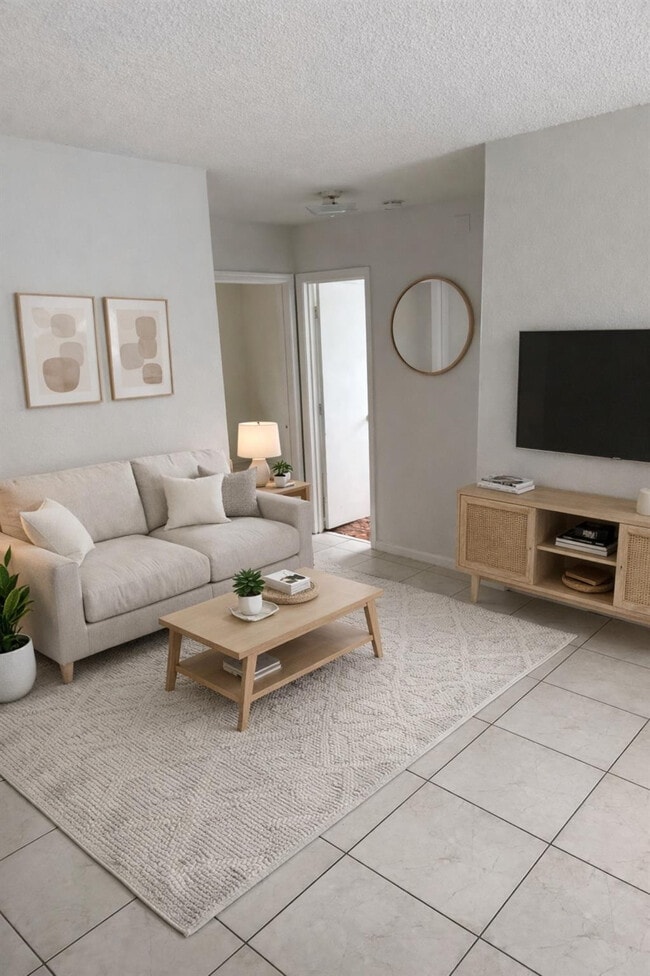 Building Photo - 218 NW 9th Ave