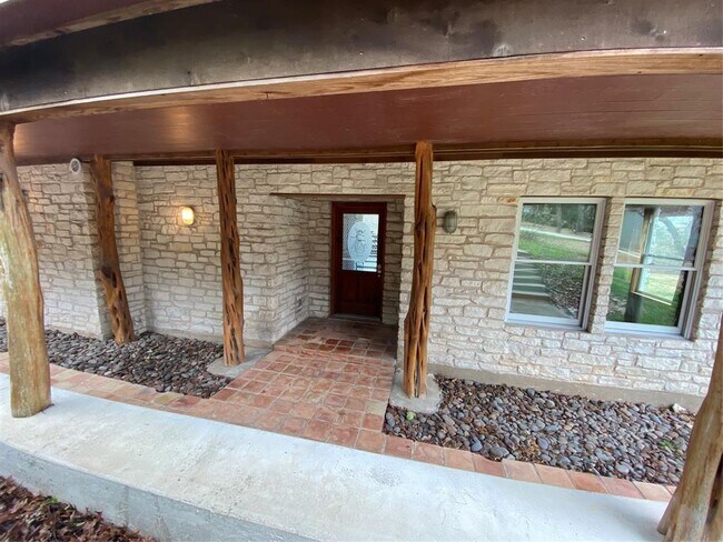 Photo - 6301 Highland Hills Dr