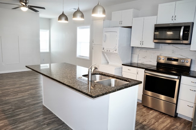 Photo - 2310 E St Vrain St