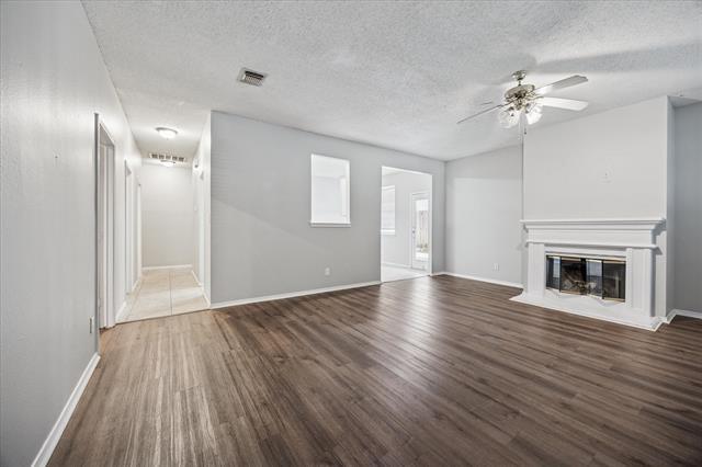 Photo - 3933 Parkhaven Dr