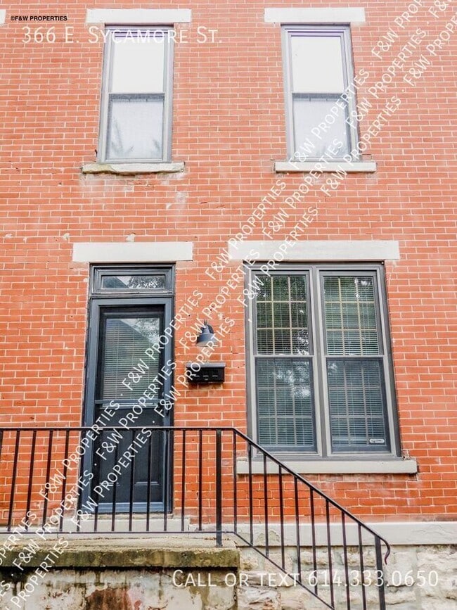 Photo - 366 E Sycamore St