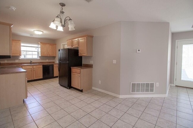 Photo - 1921 Field St