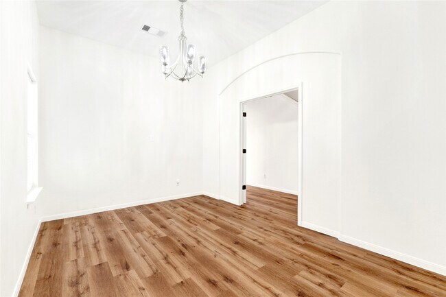 Photo - 8518 Windy Thicket Ln