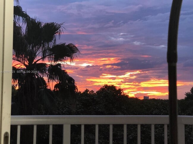 Photo - 280 SW 20th Rd Unidad 504