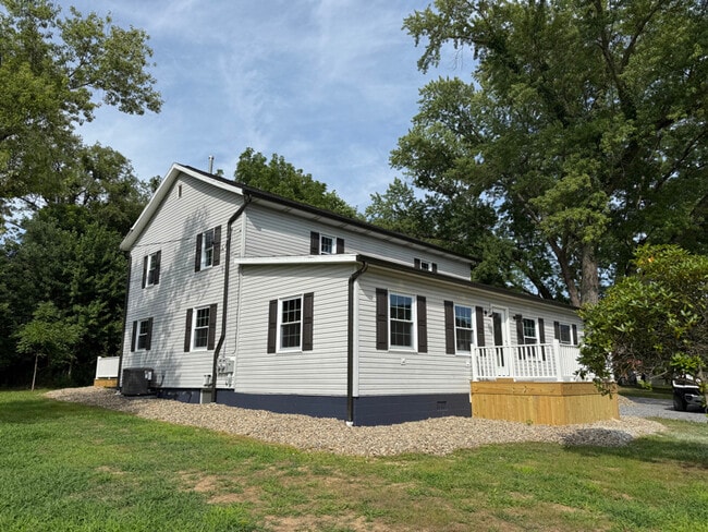 Building Photo - 1725 Allegheny Blvd Rental