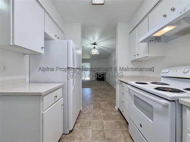 Photo - 18317 SW Jann Dr