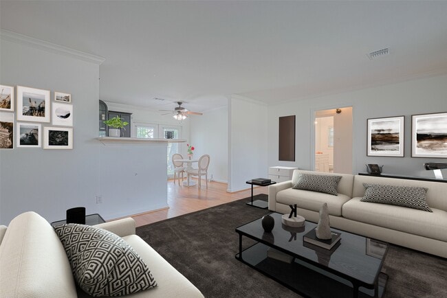 Photo - 3042 Oak Forest Dr