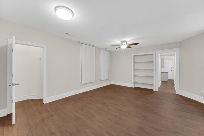 Photo - 6424 S Ingleside Ave