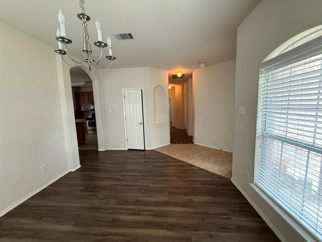 Photo - 1514 Kothman Dr