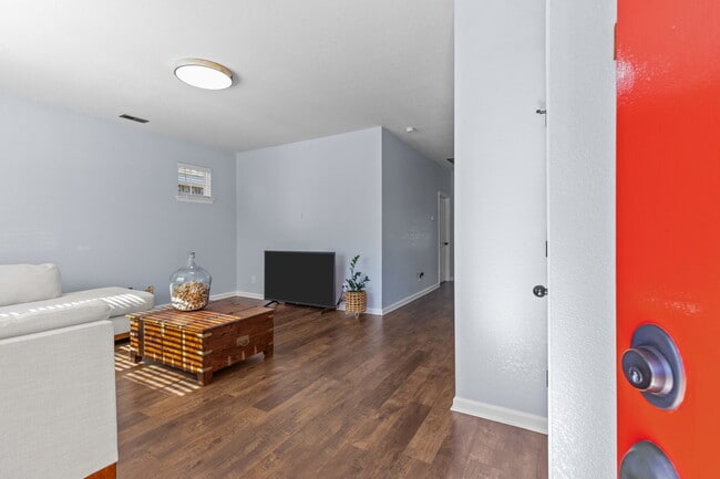 Photo - 155 Nautico Way