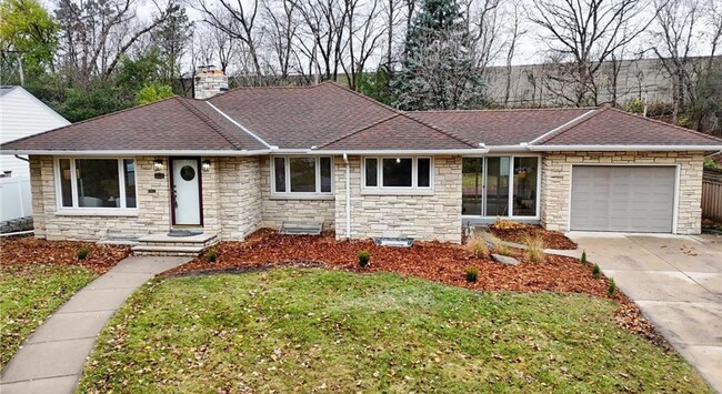 4 Bedroom 2 Bath Home in St. Louis Park! - 4 Bedroom 2 Bath Home in St. Louis Park!