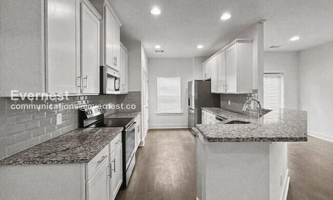 Photo - 1924 Dillon Dr