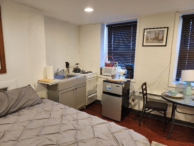 Photo - 29 Beech Glen St Unit Studio