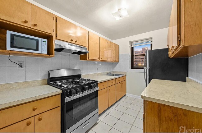 Photo - 375 S End Ave