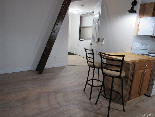 Photo - 76 Webster Ave