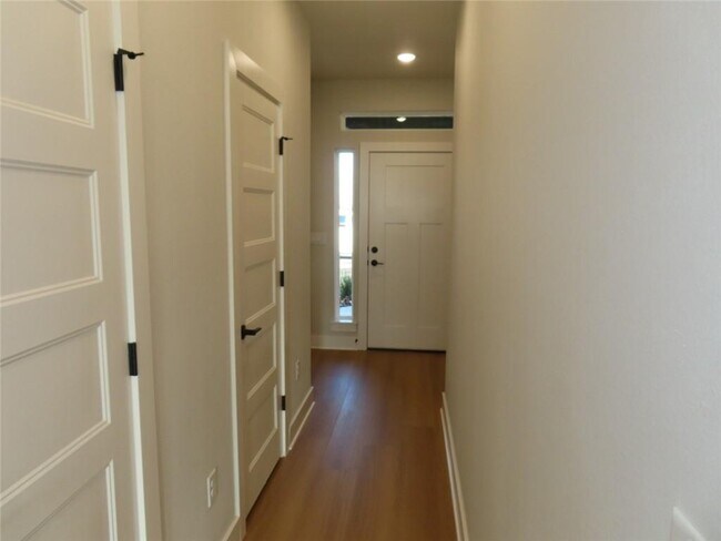 Photo - 1881 Lapis Ave