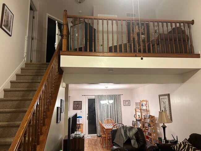 Photo - 28 Garland Ct