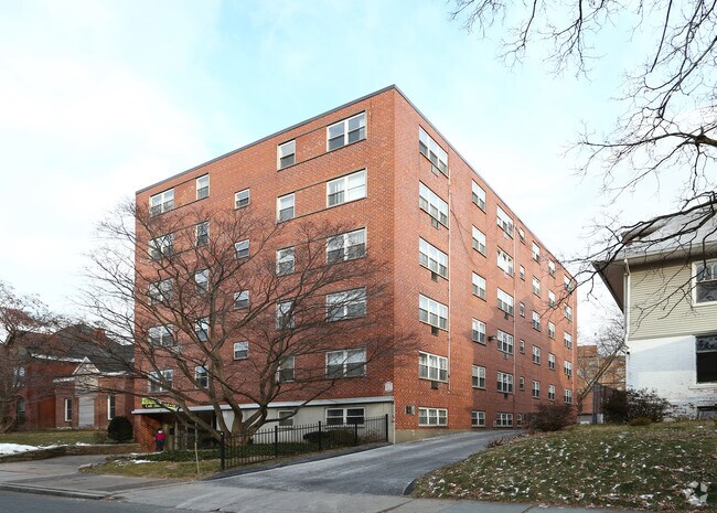 Photo - Gillette Apartments