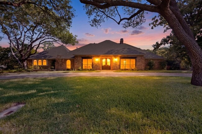 Photo - 6911 Gateridge Dr