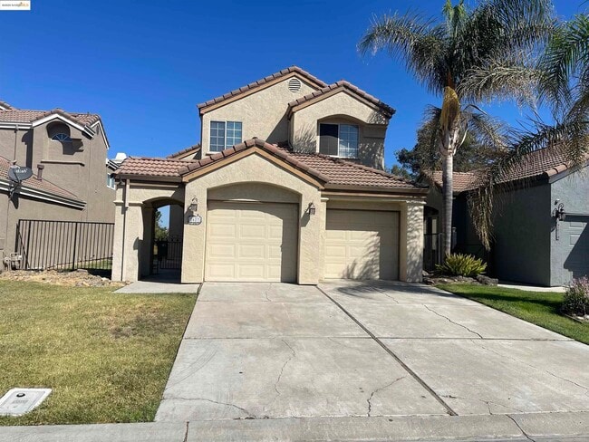 Building Photo - 2627 Cherry Hills Dr Rental