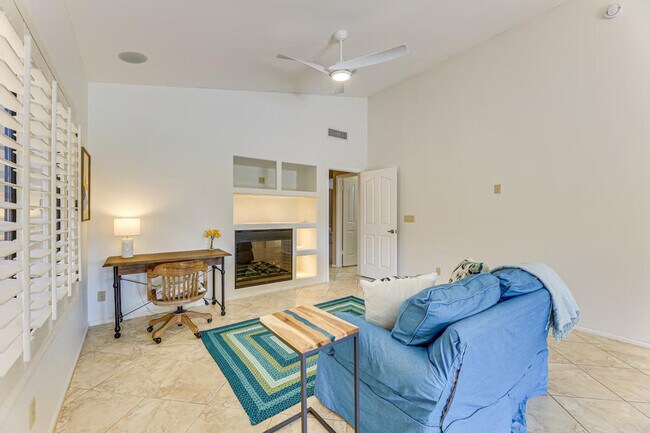 Photo - 253 E Vaughn Ave Unit ID1386143P