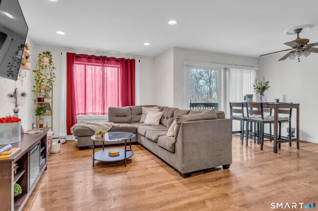 Photo - 175 Mill Pond Rd Unidad 444