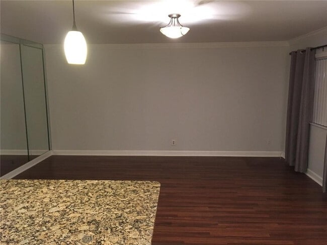 Photo - 276 Monaco Blvd