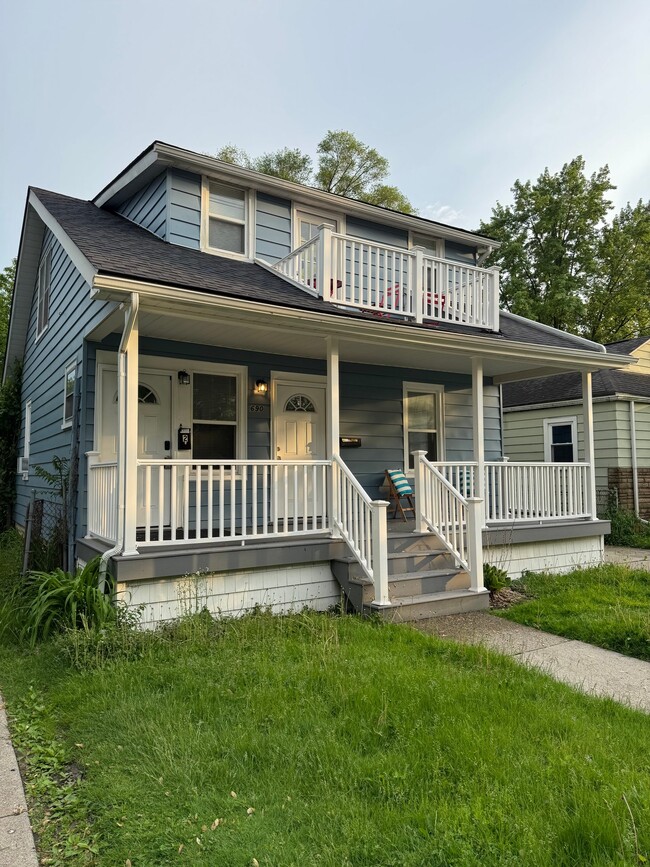 Photo - 690 E Marshall St Unit Lower