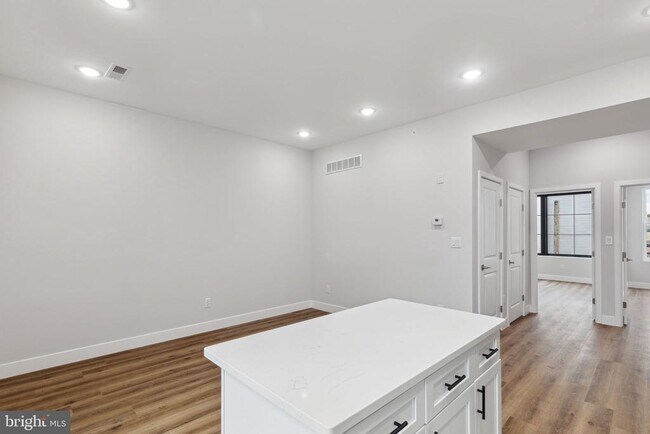 Photo - 1840 N Gratz St