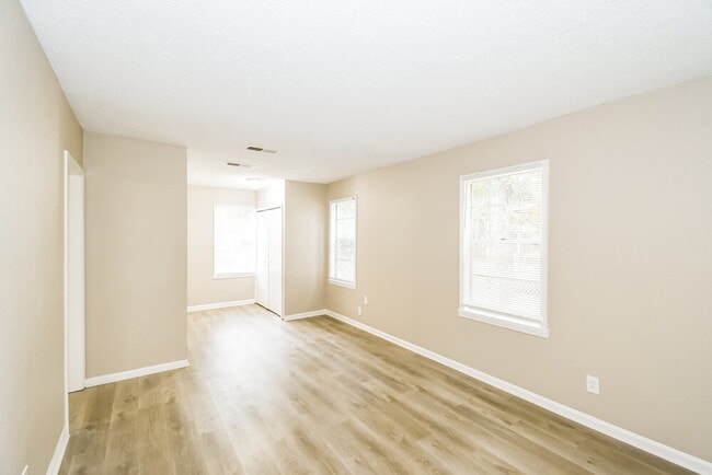 Photo - 1031 Bunker Hill Blvd