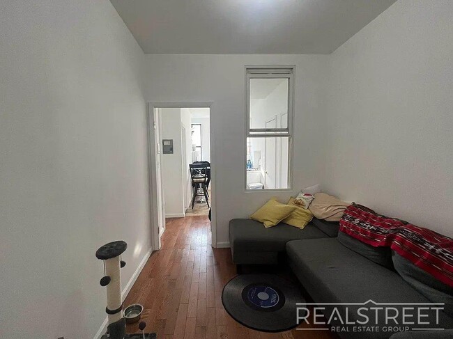 Building Photo - Harman Street