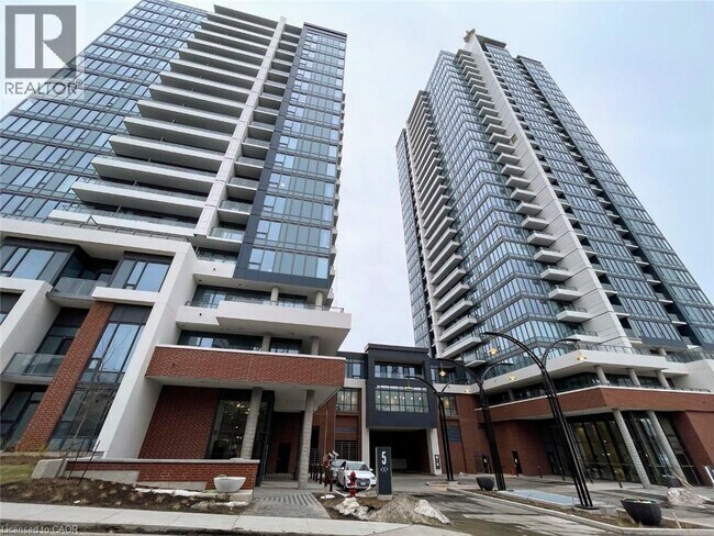 Photo - 5 Wellington St S Unit 1712