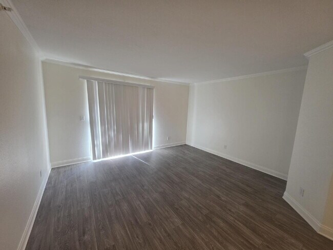 Building Photo - 2750 S Durango Dr Unit 2153