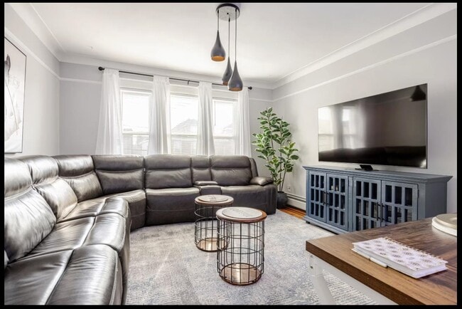 Building Photo - 808 87th St Unit 2
