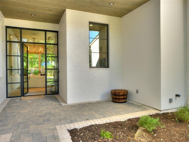 Photo - 304 Westwood Terrace