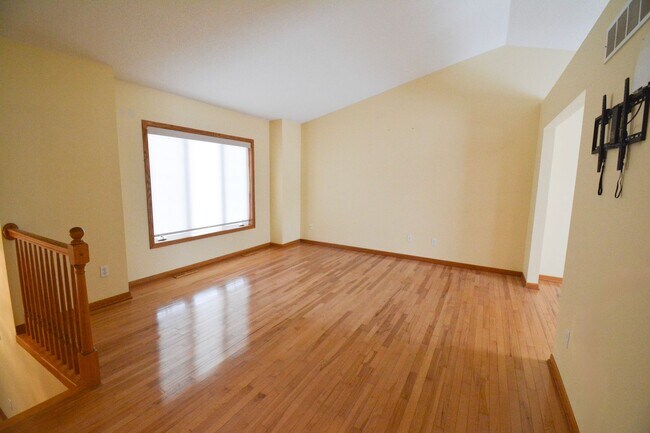 Photo - Bright 4 Bed, 2 Bath Home For Rent — Available Now!