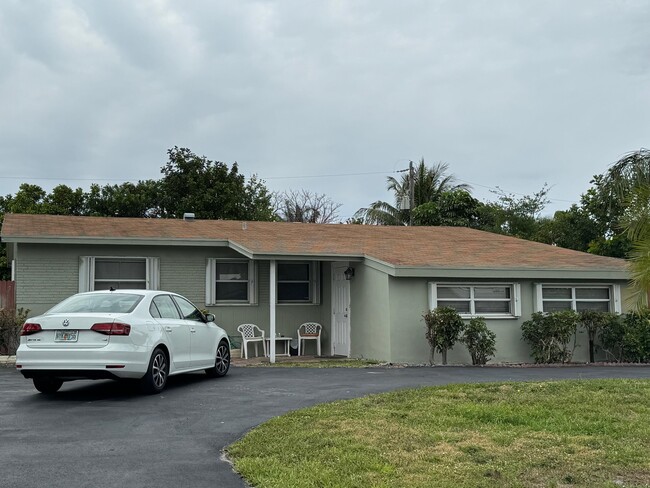 Photo - 441 NE 43rd St House