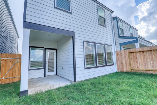 Photo - 2829 Lisburn Ter Ln