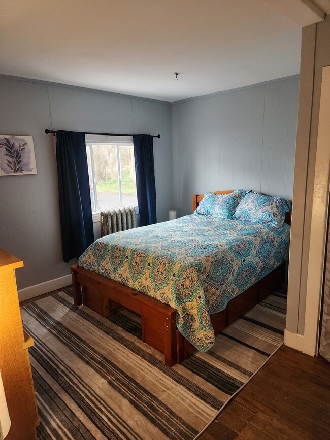 Photo - 2460 US Route 5 N