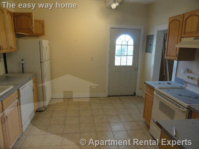 Photo - 38 Bond St Unit #3R