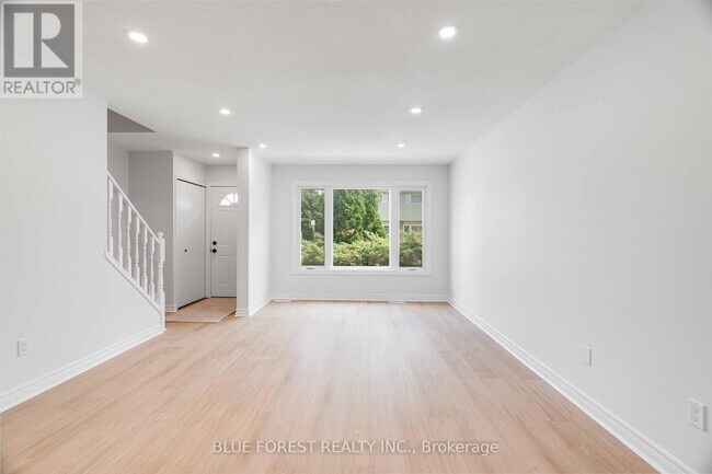 Photo - 1095 Jalna Blvd