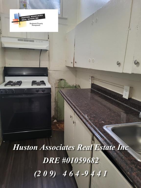 Photo - 244 N Pilgrim St
