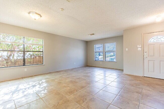 Photo - 8423 Parry Path