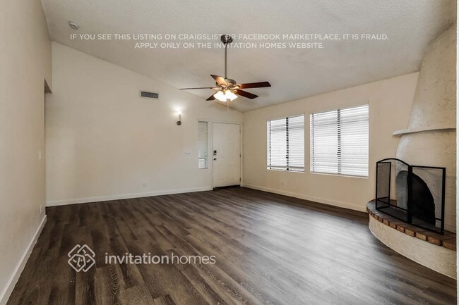 Photo - 921 S Val Vista Dr