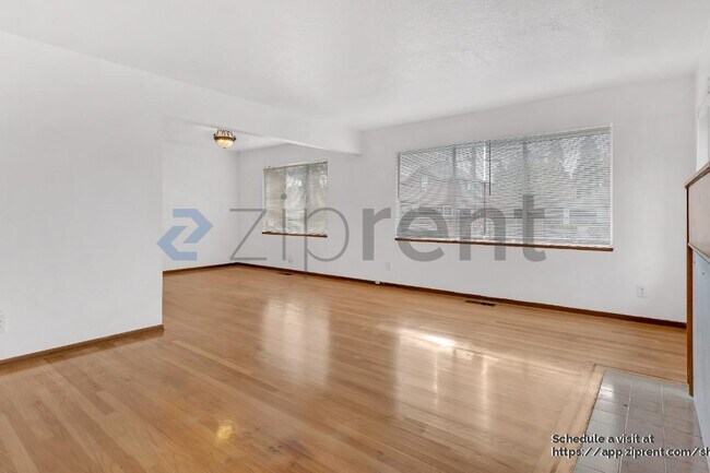 Photo - 6117 NE Clackamas St