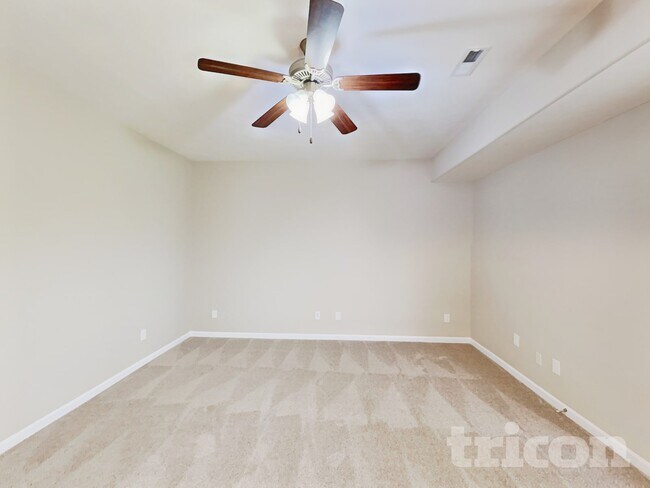 1615 Sunray Dr