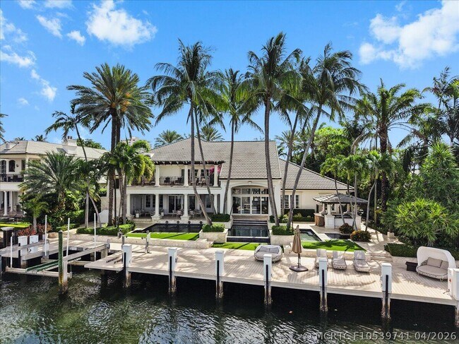 1313 E Lake Dr