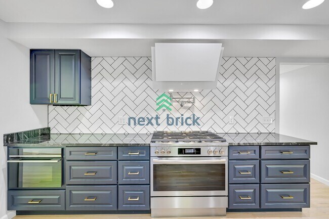Photo - Stunning 5-Bedroom Home in Bellevue’s Top School District!