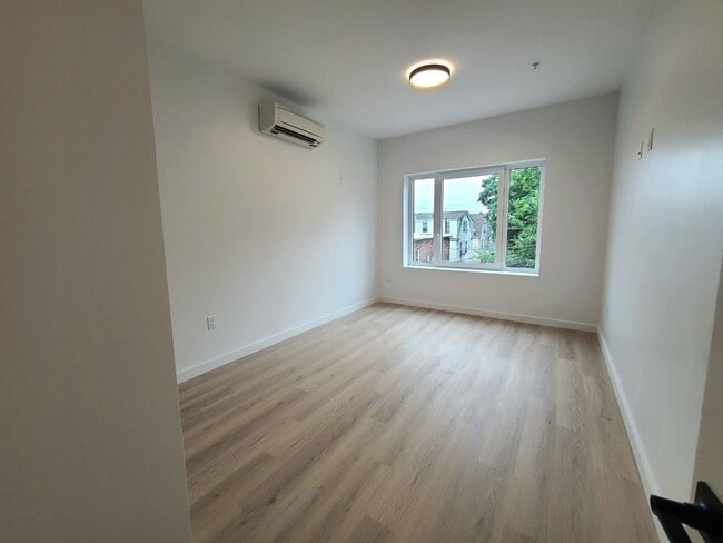 Photo - 75 Webster St Unit 1